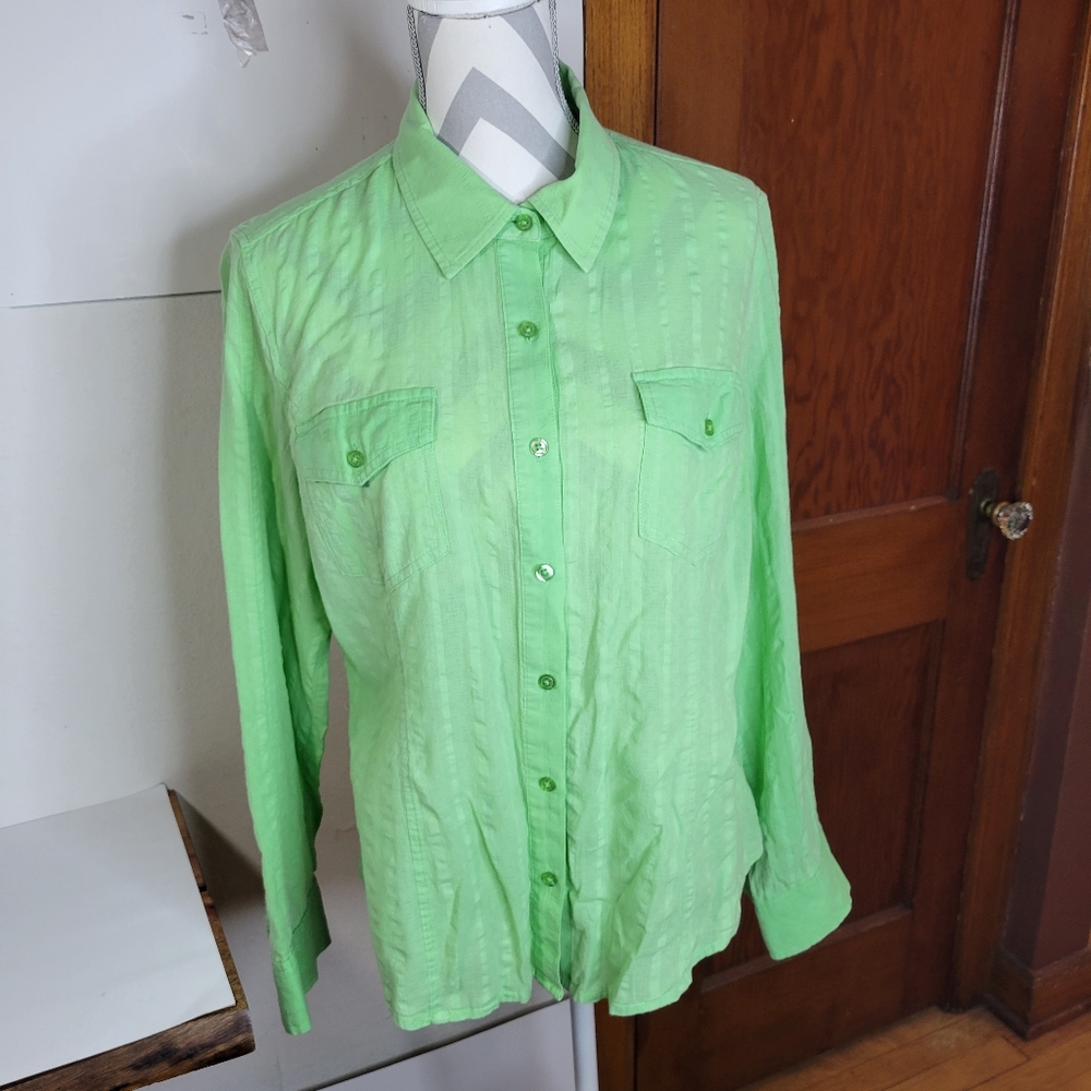 Jones New York Sport Light green Cotton Long Sleeve Button front Blouse Size L